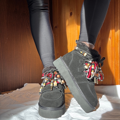 Queen of hearts boots