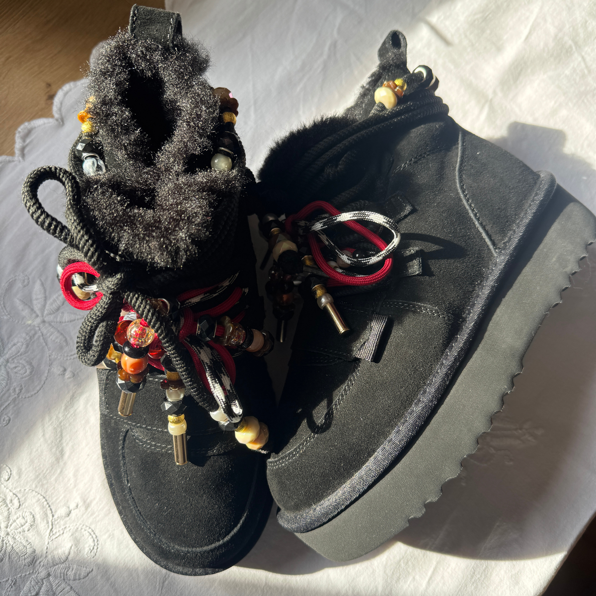 Queen of hearts boots