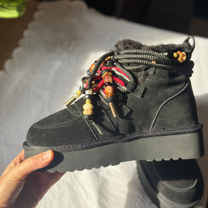 Queen of hearts boots